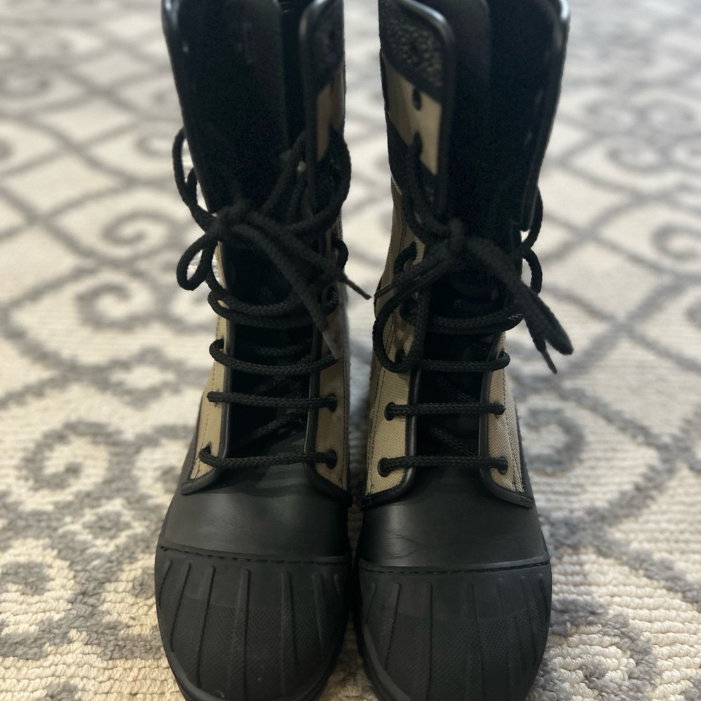 Dior calfskin technical fabric D Major Ankle Boots Taupe/Bkack